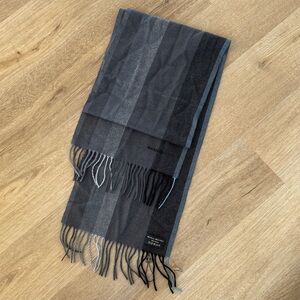 marja kurki scarf